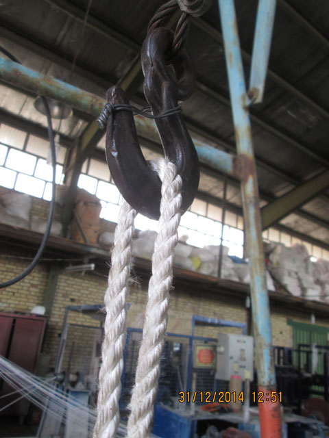 Use twisted rope for craneطناب تابیده برای جرثقیل